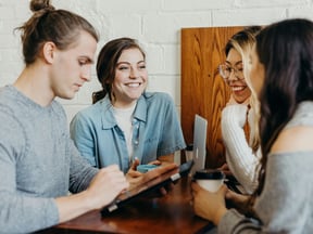 People at a cafe